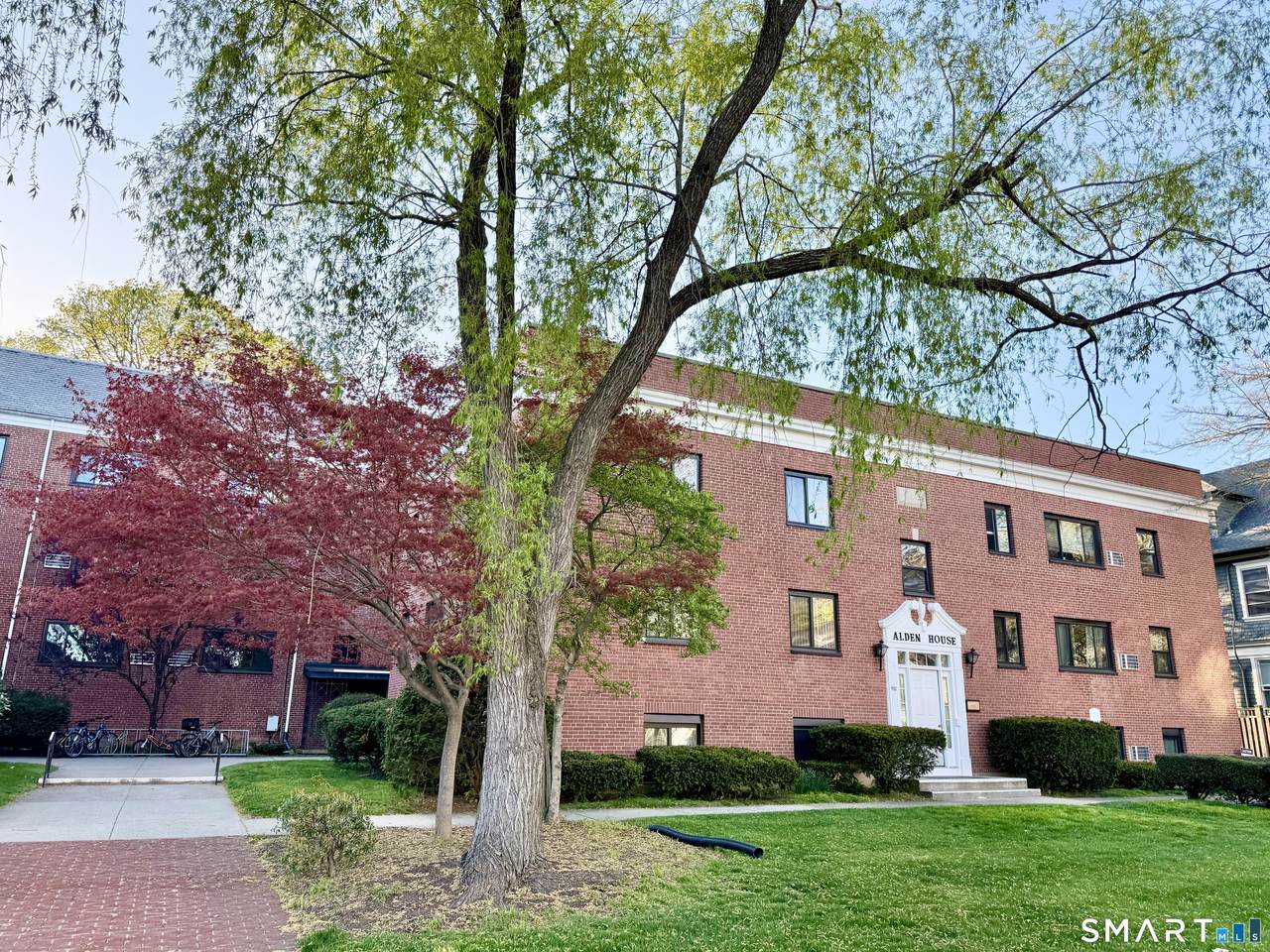 570 Whitney Avenue - Photo 1