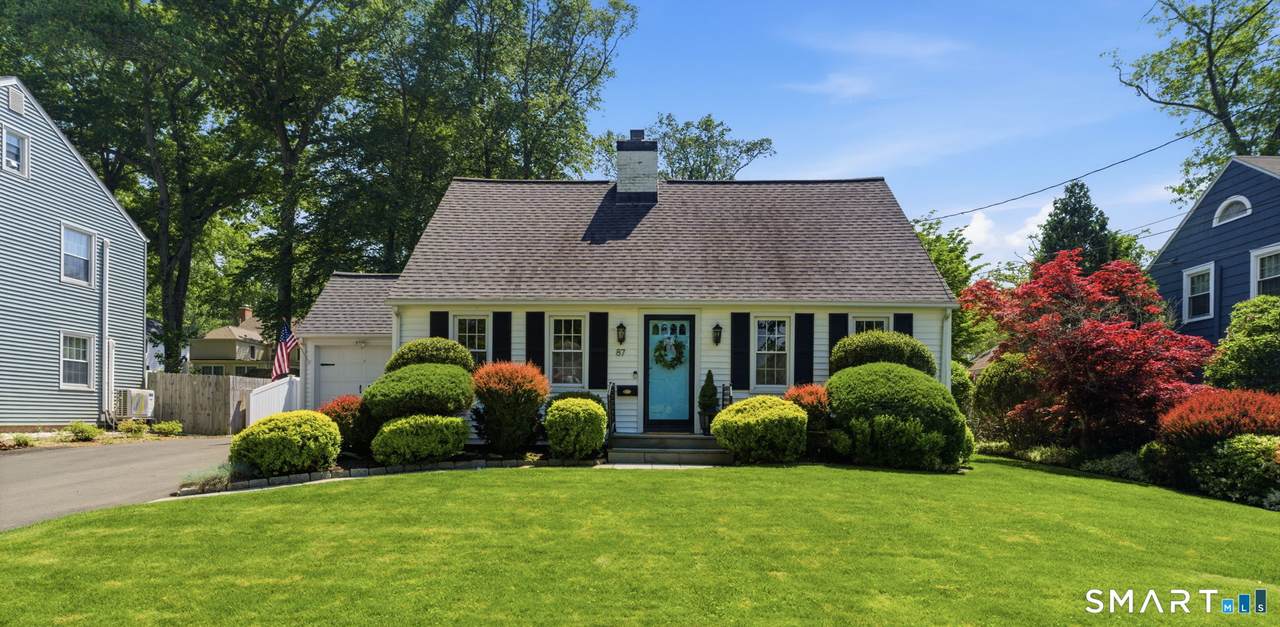 87 Knollwood Road - Photo 1