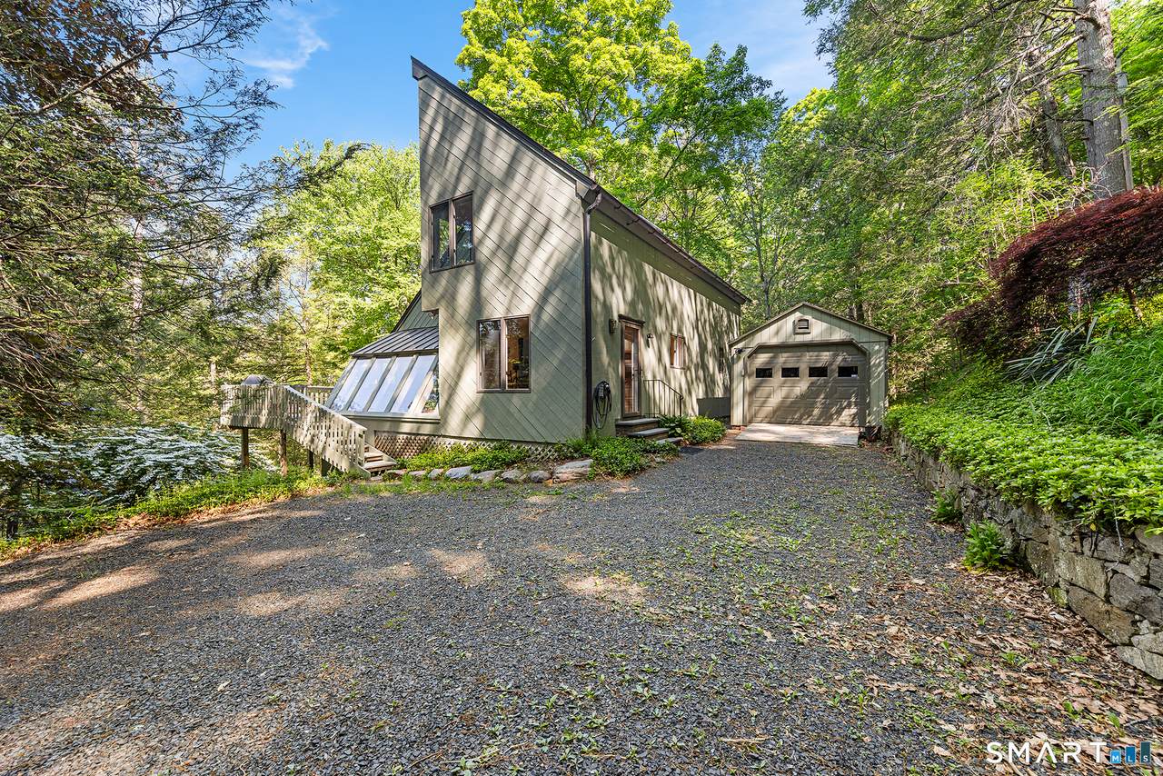 163 Kiev Drive - Photo 1