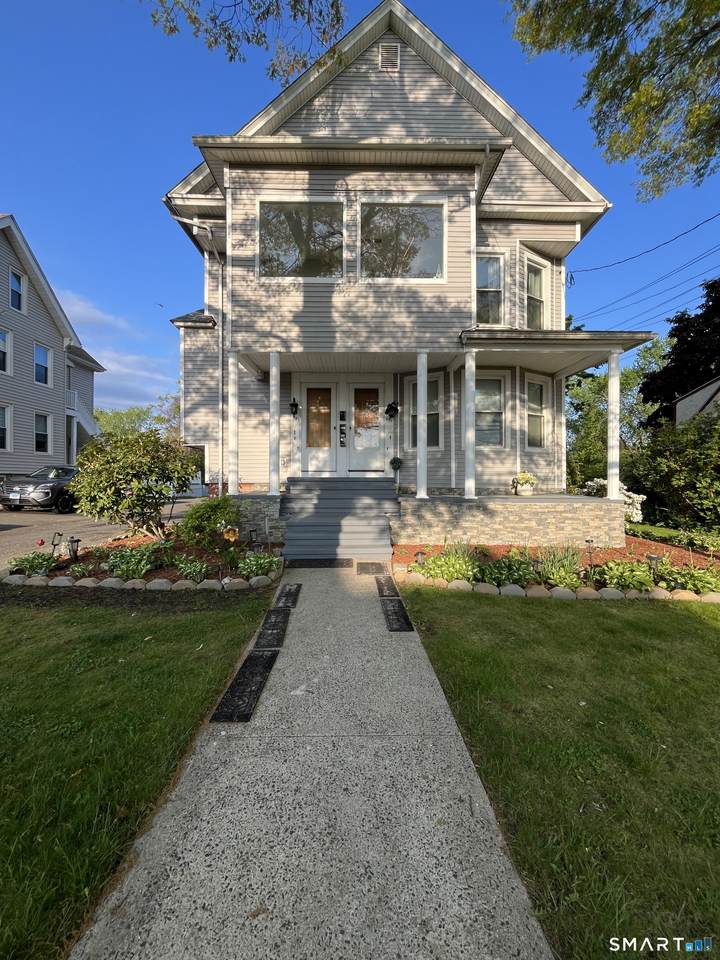 553 Townsend Avenue - Photo 1