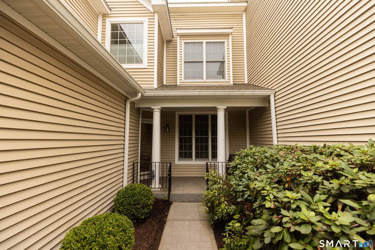 108 Imperial Court - Photo 1