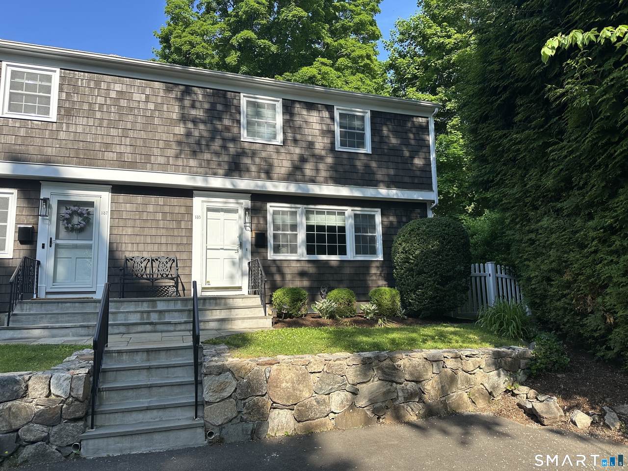 135 Millport Avenue - Photo 1