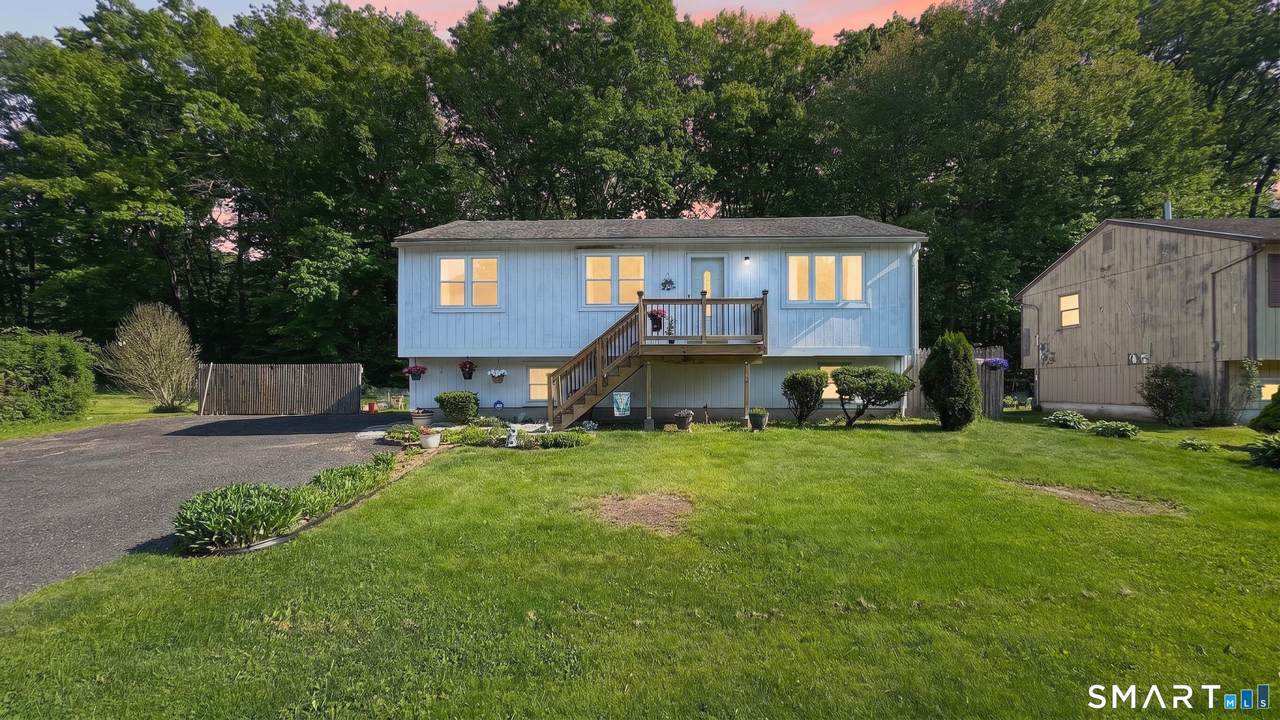 252 Roanoak Avenue - Photo 1