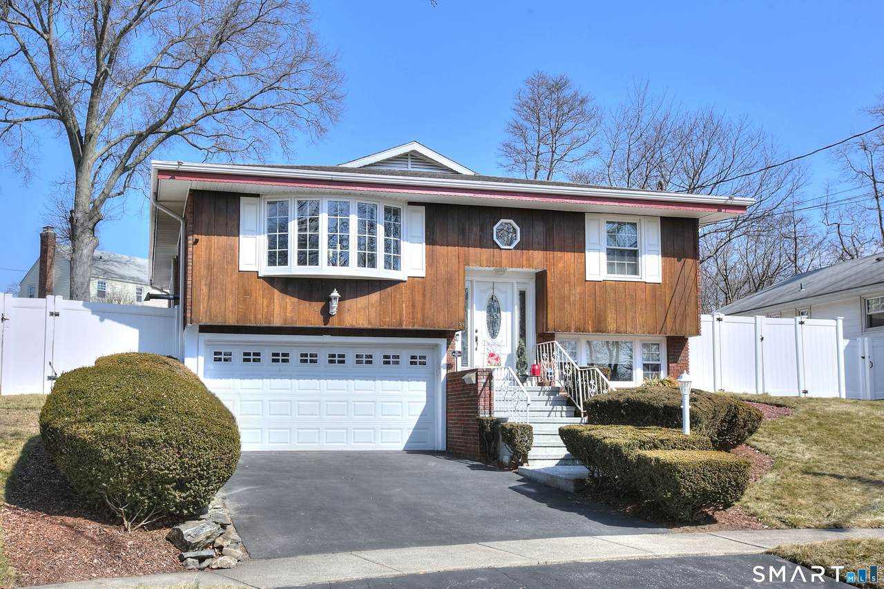 34 Richard Circle - Photo 1
