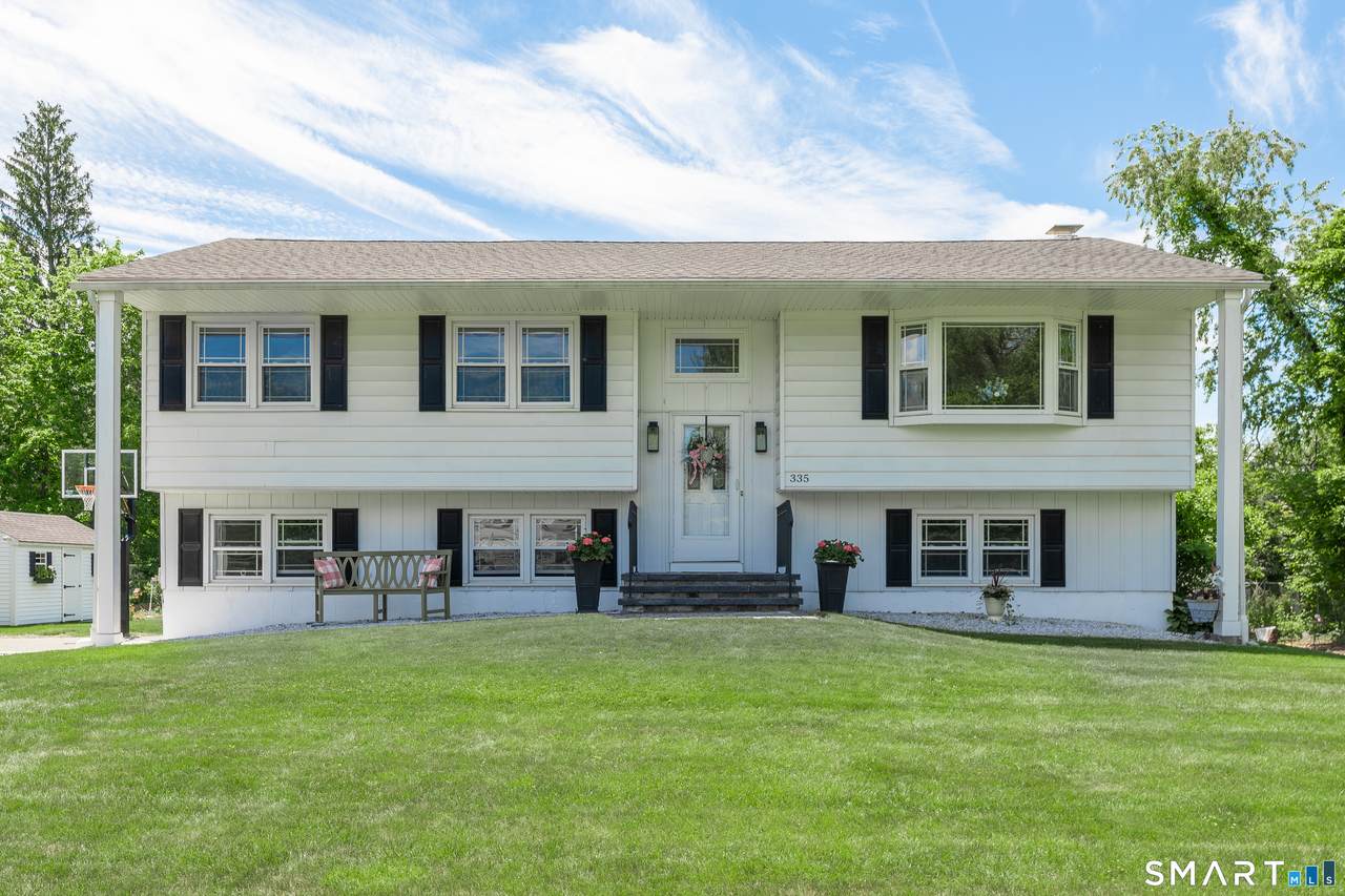 335 Redwood Lane - Photo 1