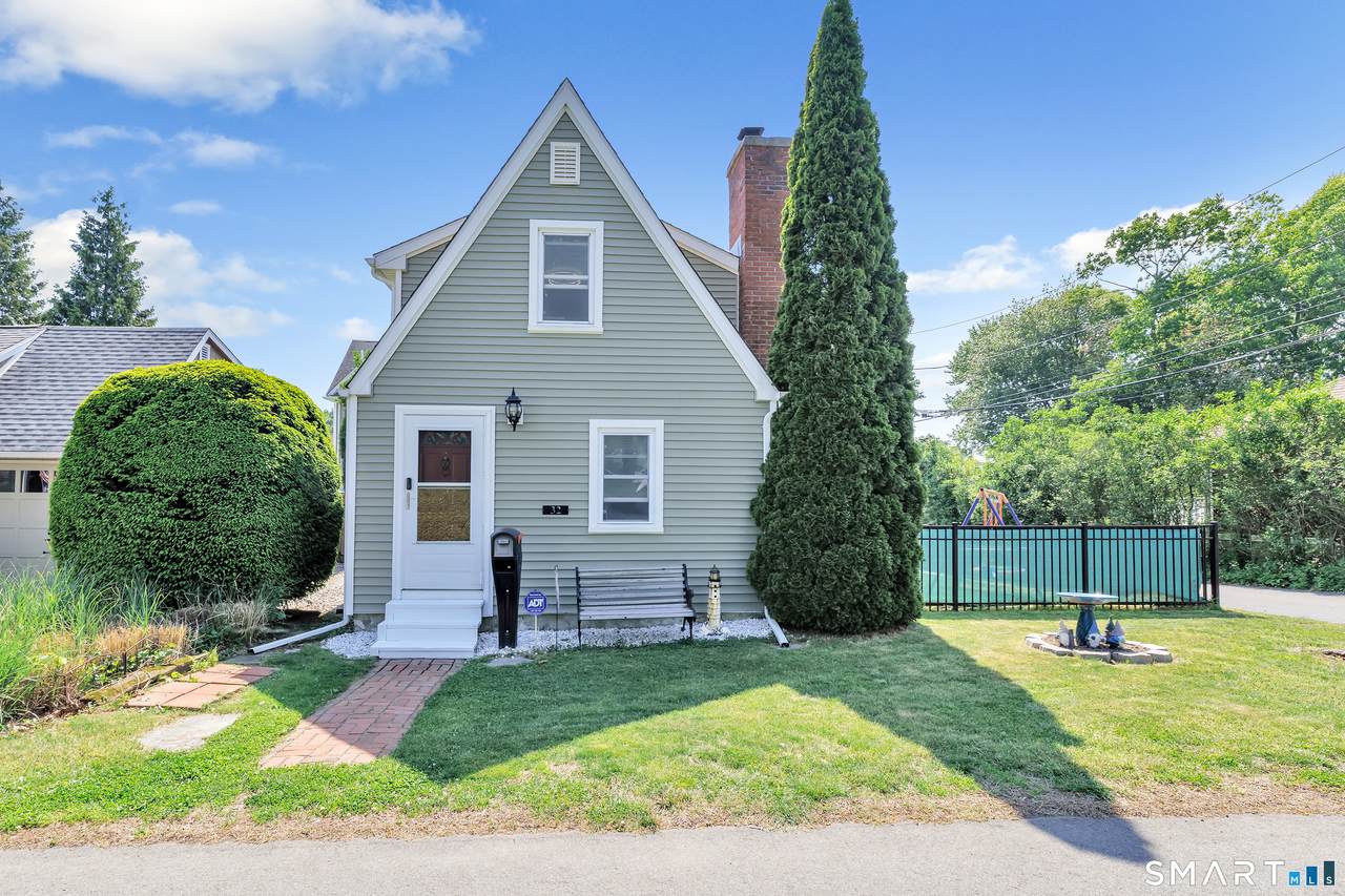 32 Peak Avenue - Photo 1
