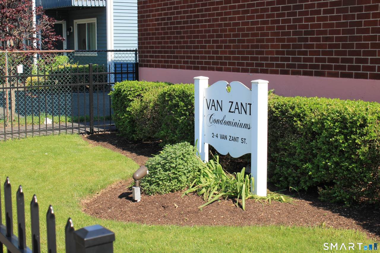 4 Van Zant Street - Photo 1