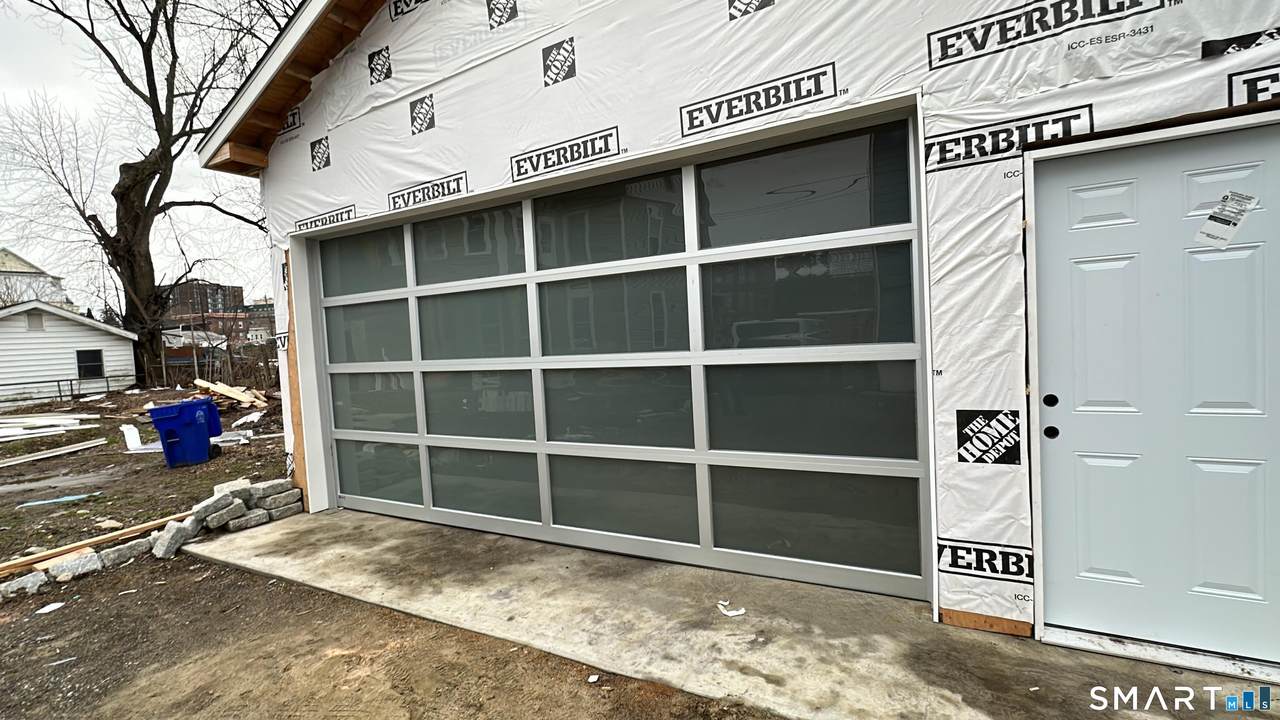 22 Schuyler Avenue - Photo 1