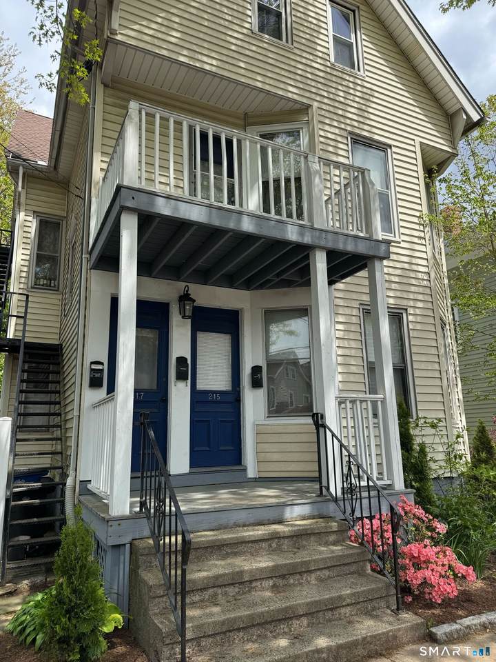 215 Willow Street - Photo 1