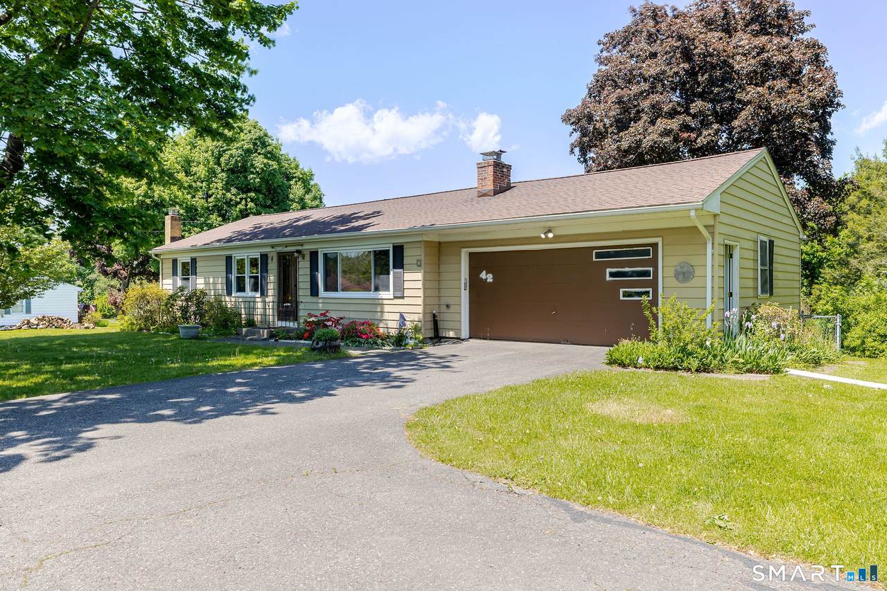 42 Silvermine Road - Photo 1