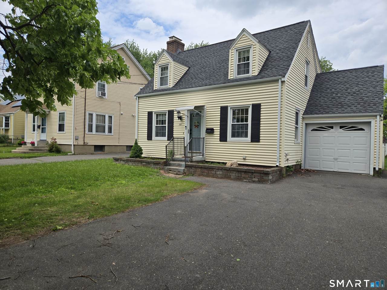 118 Saint Charles Street - Photo 1