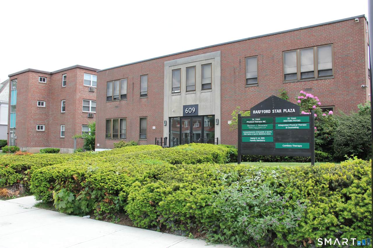 609 Farmington Avenue - Photo 1