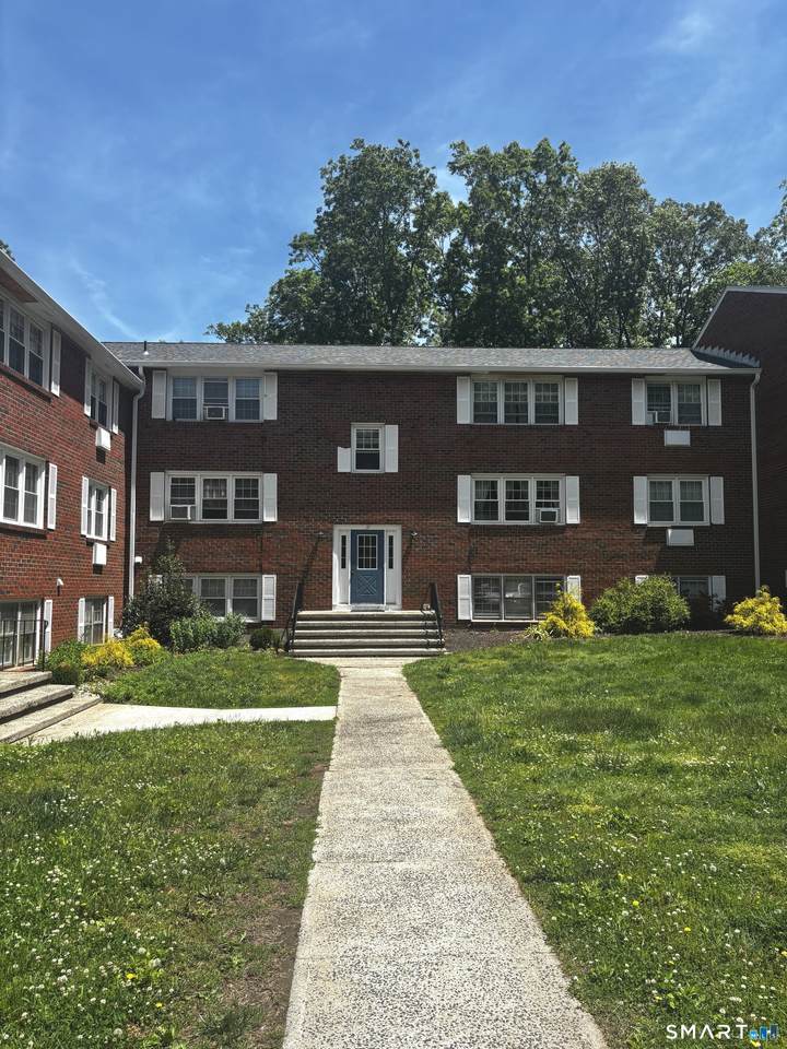 39 Briarwood Lane - Photo 1