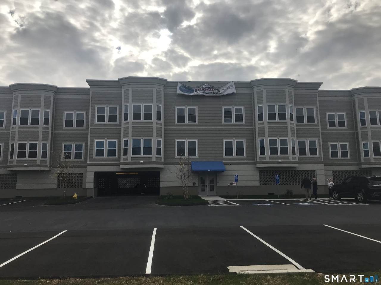300 Harbour Close - Photo 1