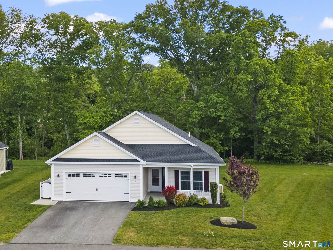 19 Henry Drive - Photo 1