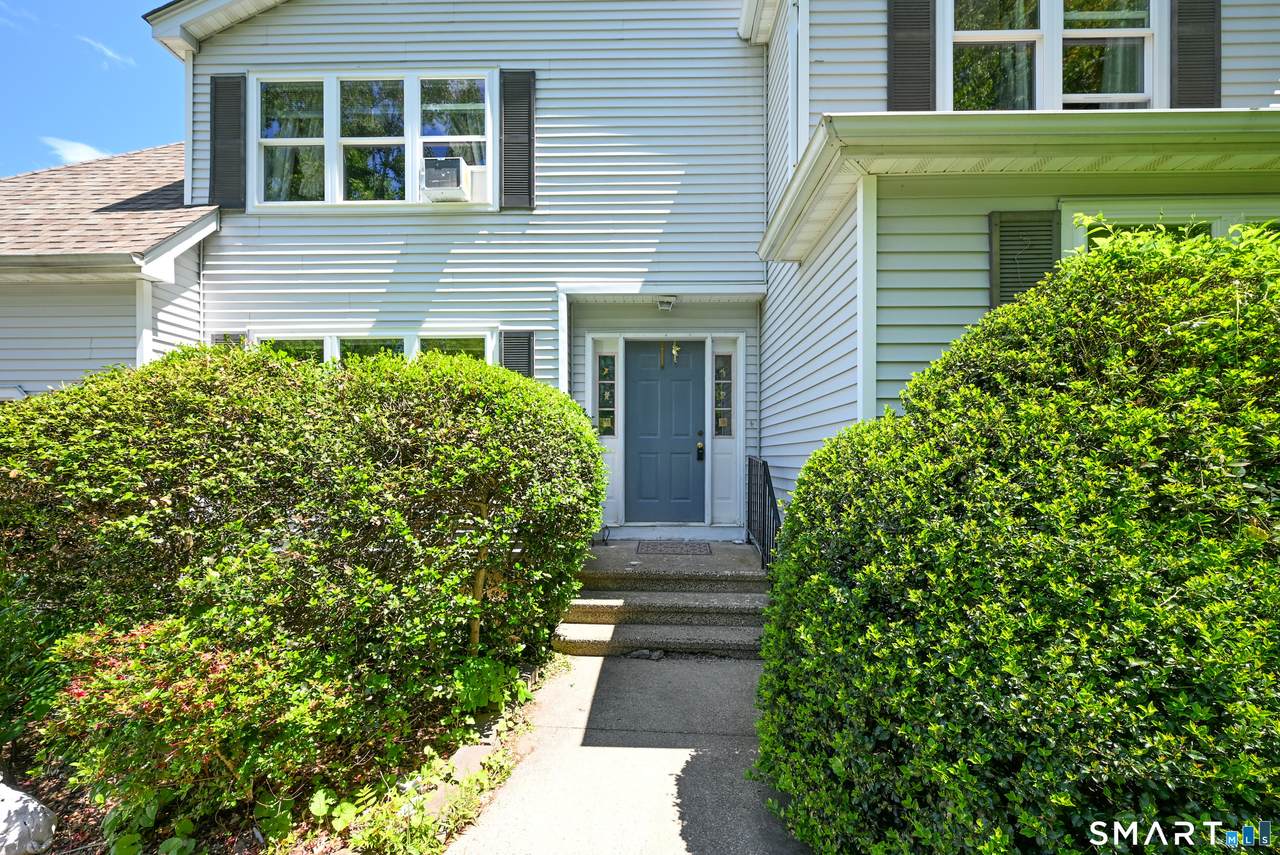 6 Warren Drive - Photo 1