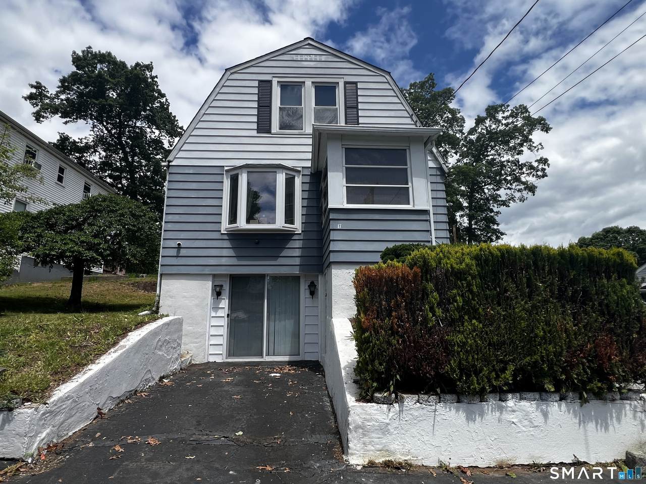 17 Ridgeview Road - Photo 1
