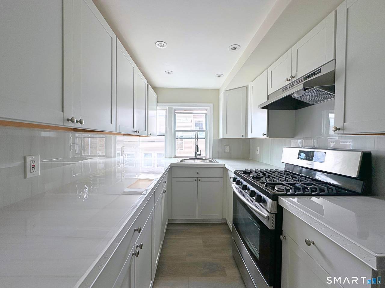  13 Bartlett Street - Photo 1