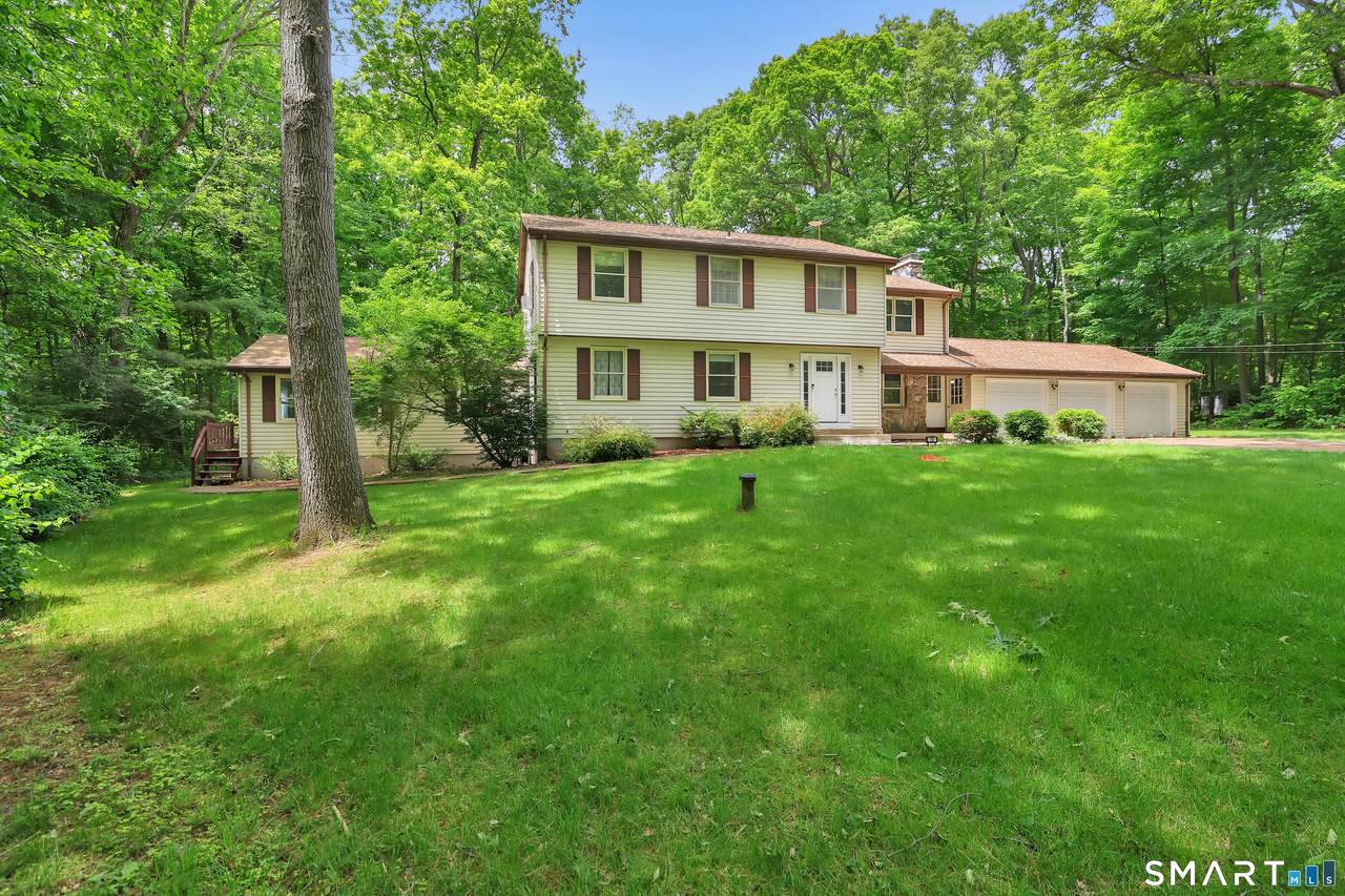 16 Shanda Lane - Photo 1