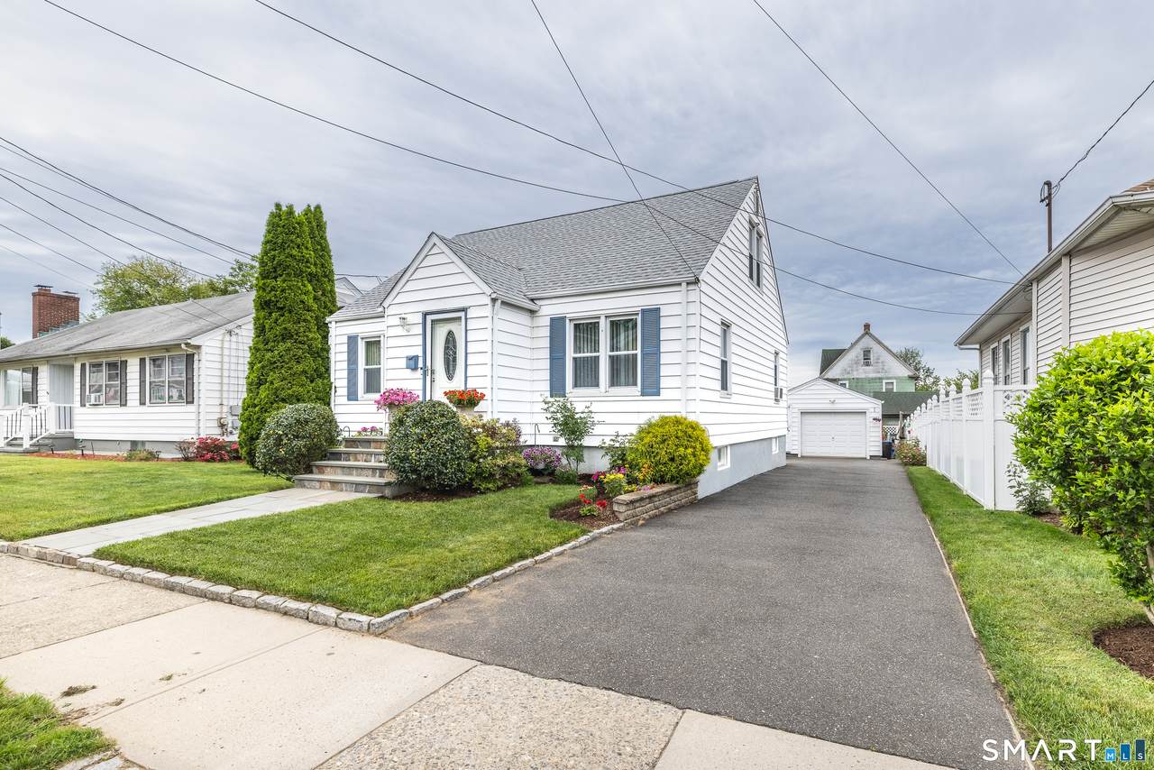 343 Hollister Street - Photo 1