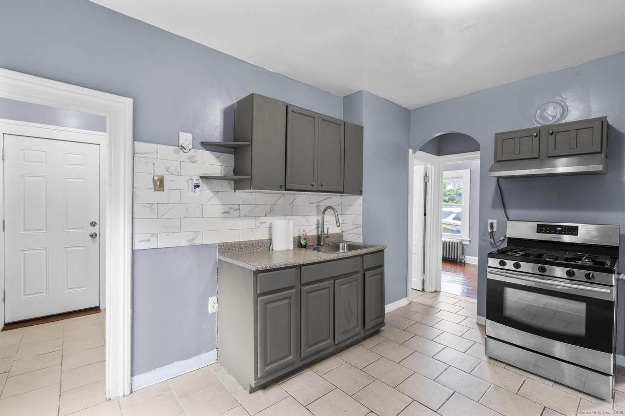 1105 Main Street - Photo 1