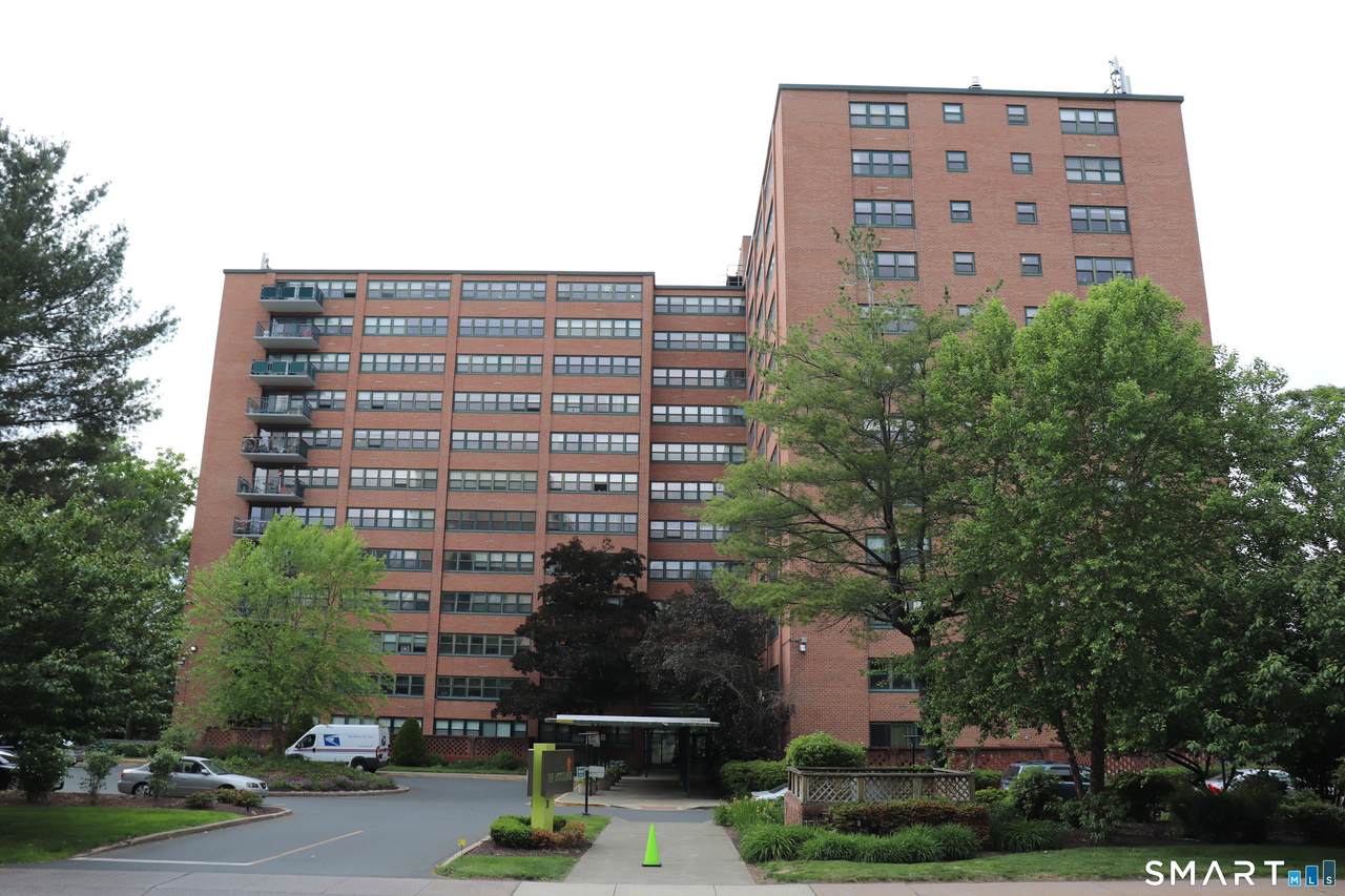 31 Woodland Street - Photo 1