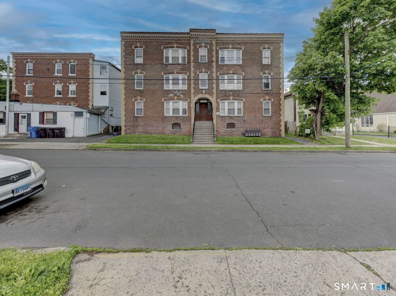 59 Daly Avenue - Photo 1