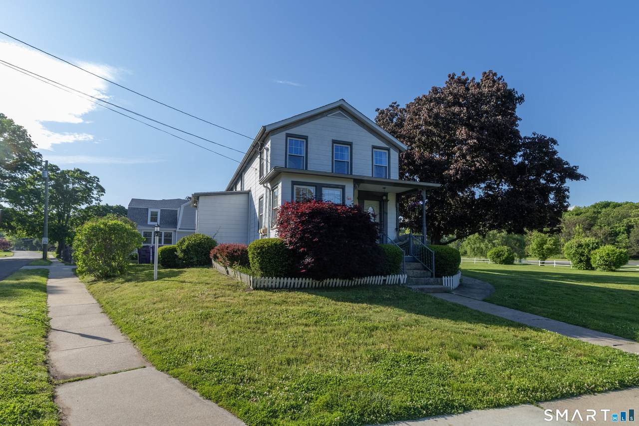 208 Boston Street - Photo 1