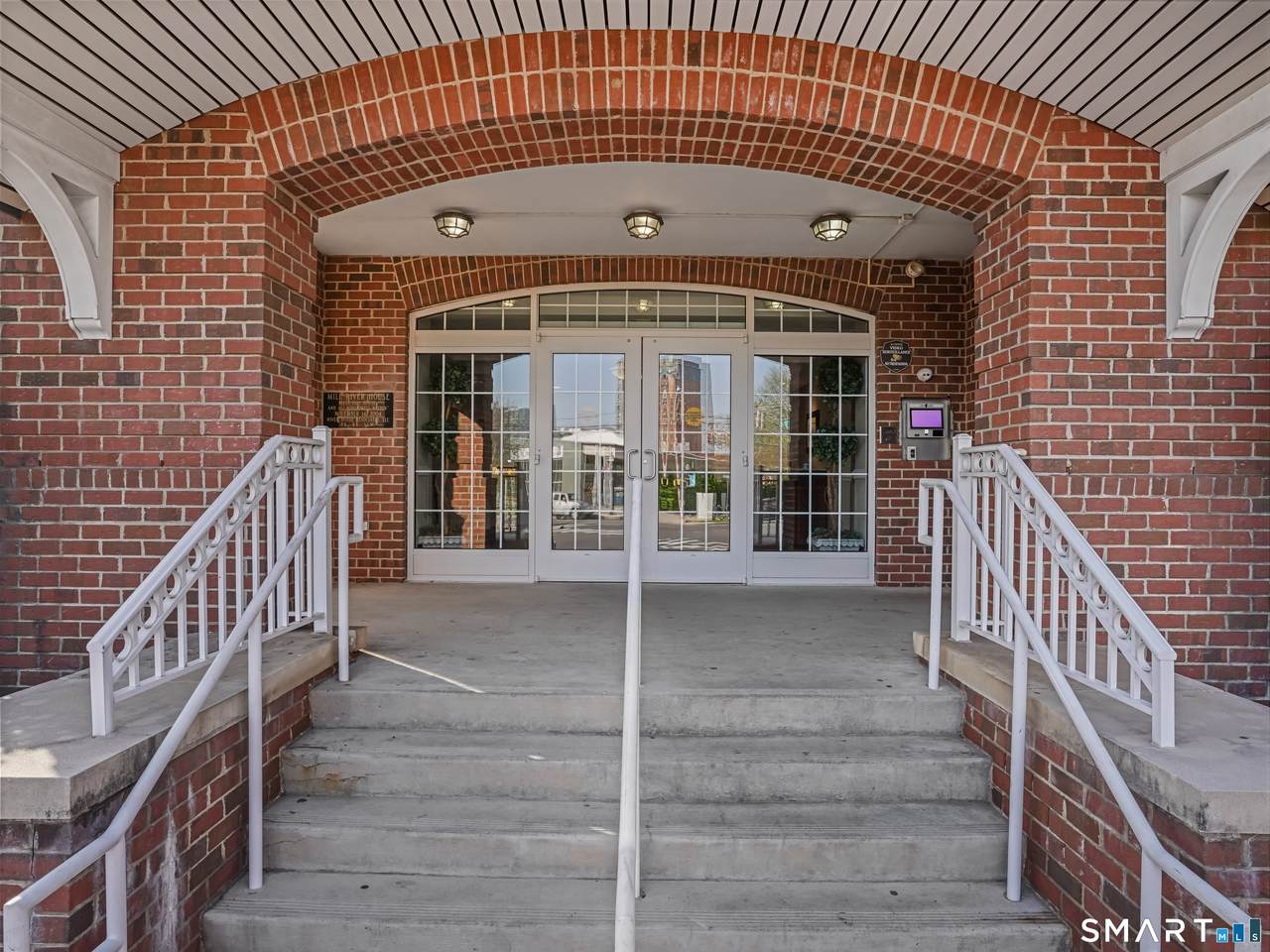 35 Broad Street - Photo 1