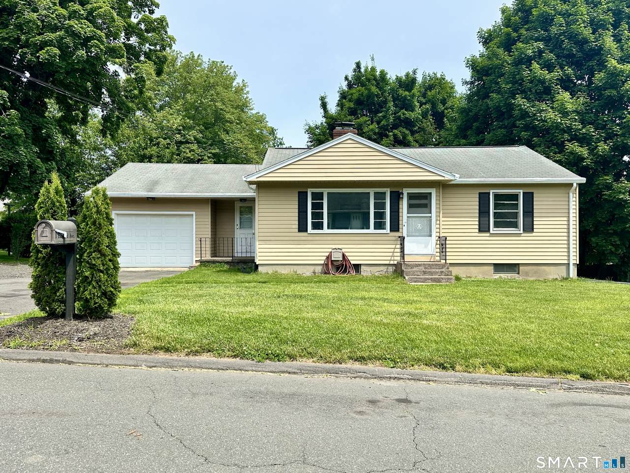 1 Edward Avenue - Photo 1