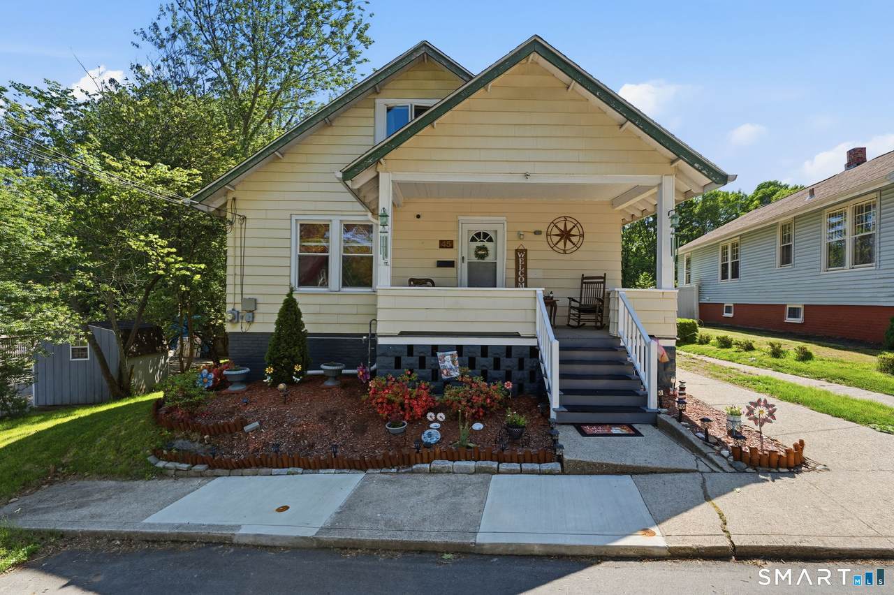 45 Hedge Avenue - Photo 1