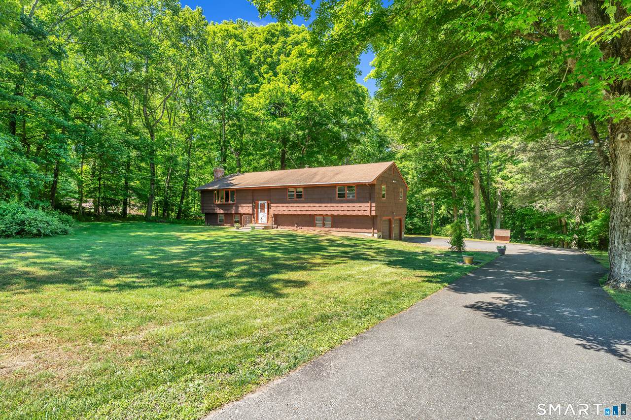 122 Fresh Meadow Drive - Photo 1