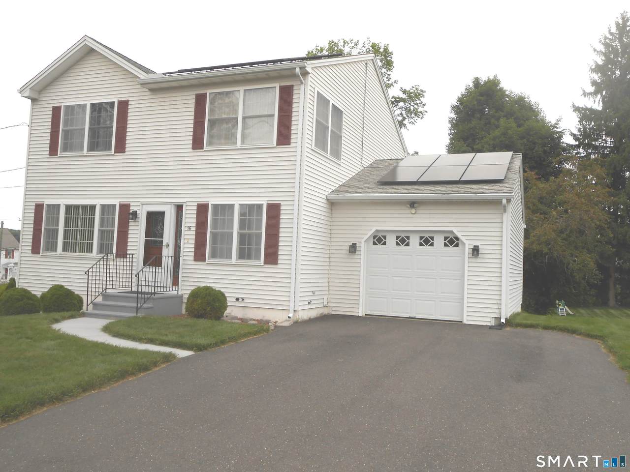 16 Hickory Road - Photo 1
