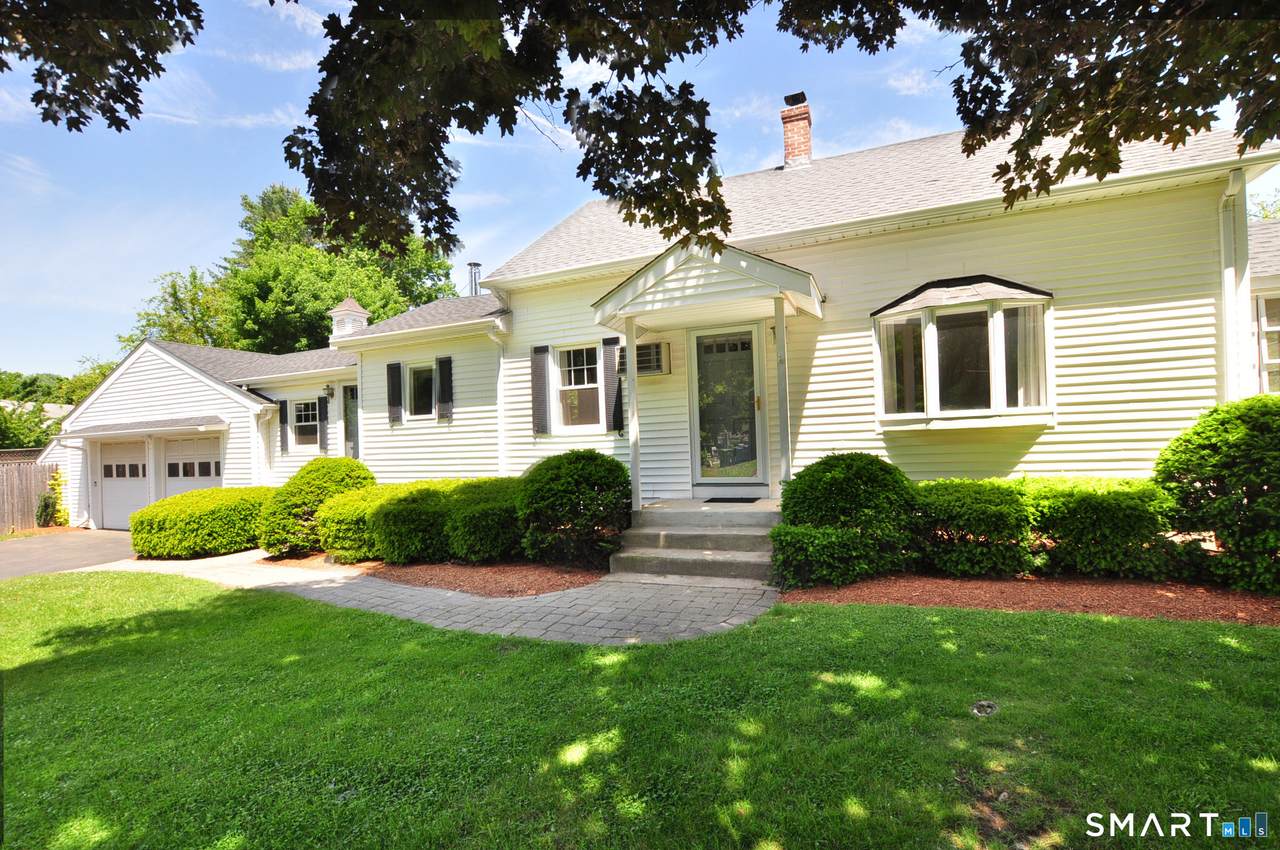 304 Rood Avenue - Photo 1
