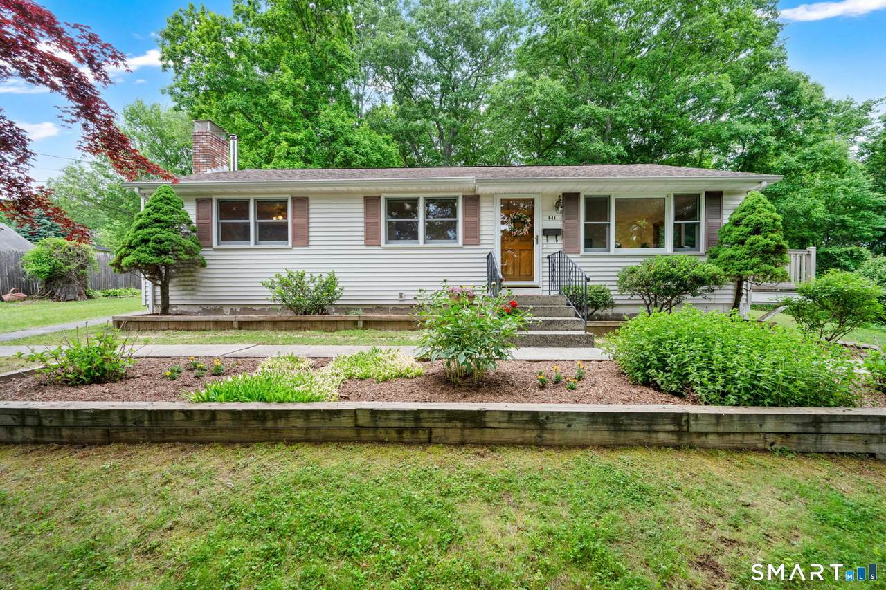 141 Fairlawn Street - Photo 1