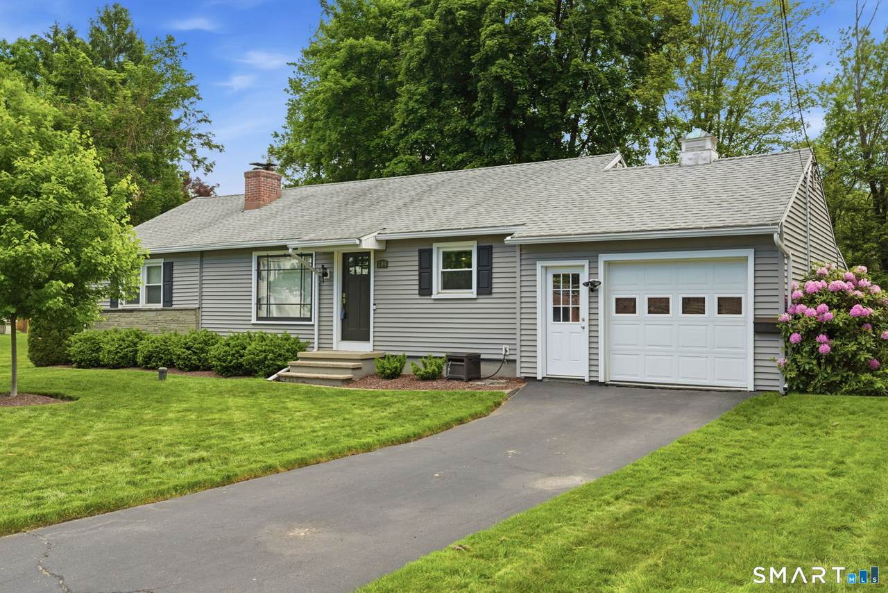 109 Northside Drive - Photo 1