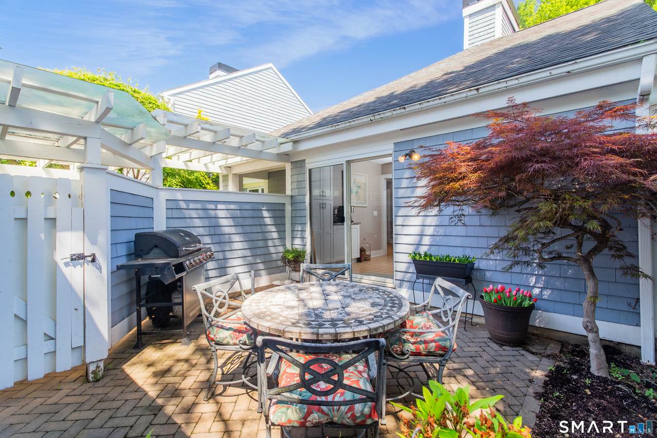 316 Lansdowne - Photo 1