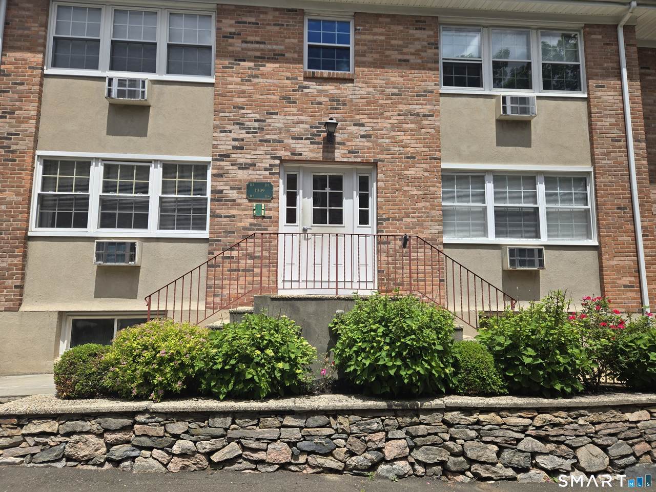 1307 Hope Street - Photo 1