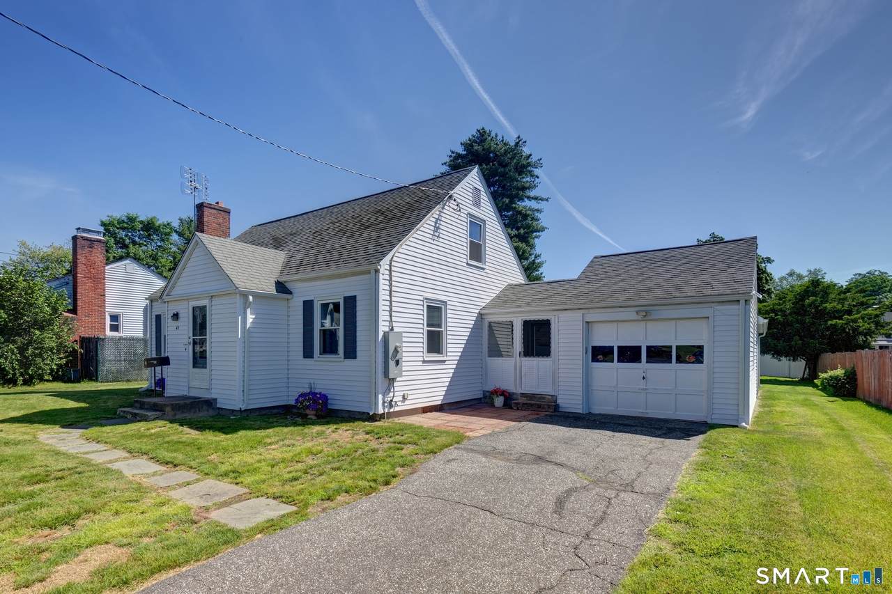 40 Oak Street - Photo 1