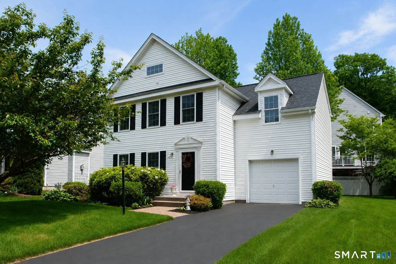 26 Fox Hollow - Photo 1