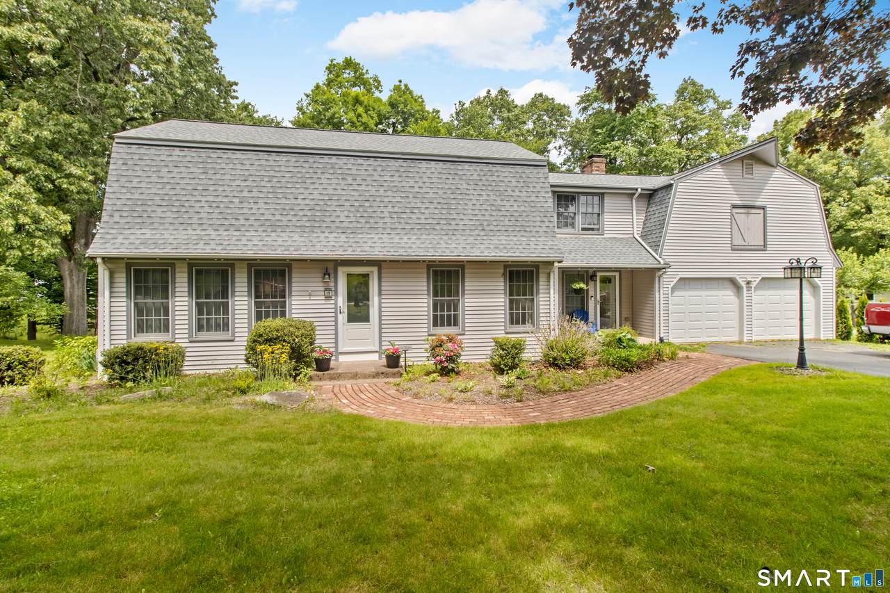 15 Ledgecrest Terrace - Photo 1