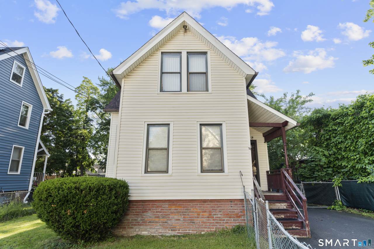 11 Elliott Place - Photo 1