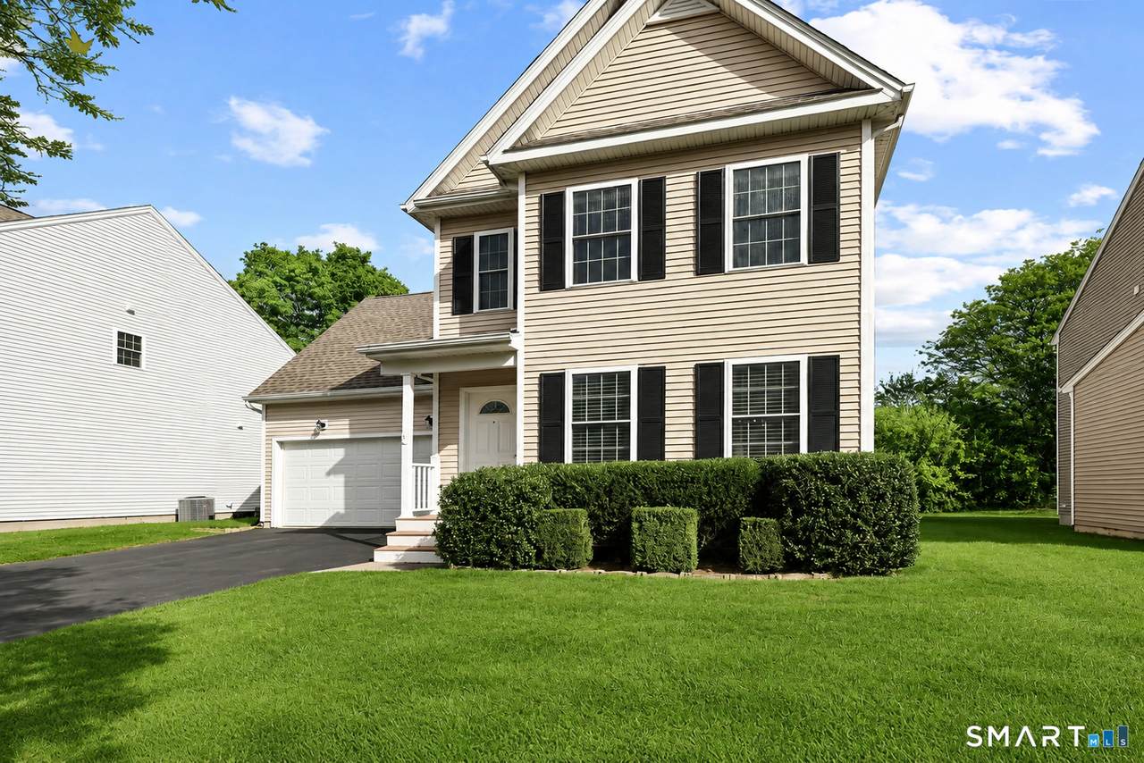 6 Elizabeth Lane - Photo 1