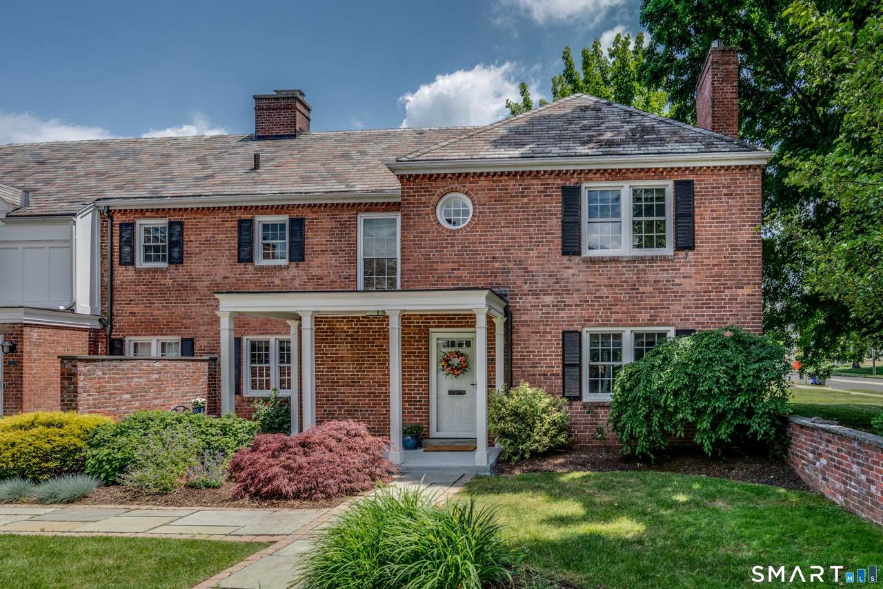 1040 Farmington Avenue - Photo 1