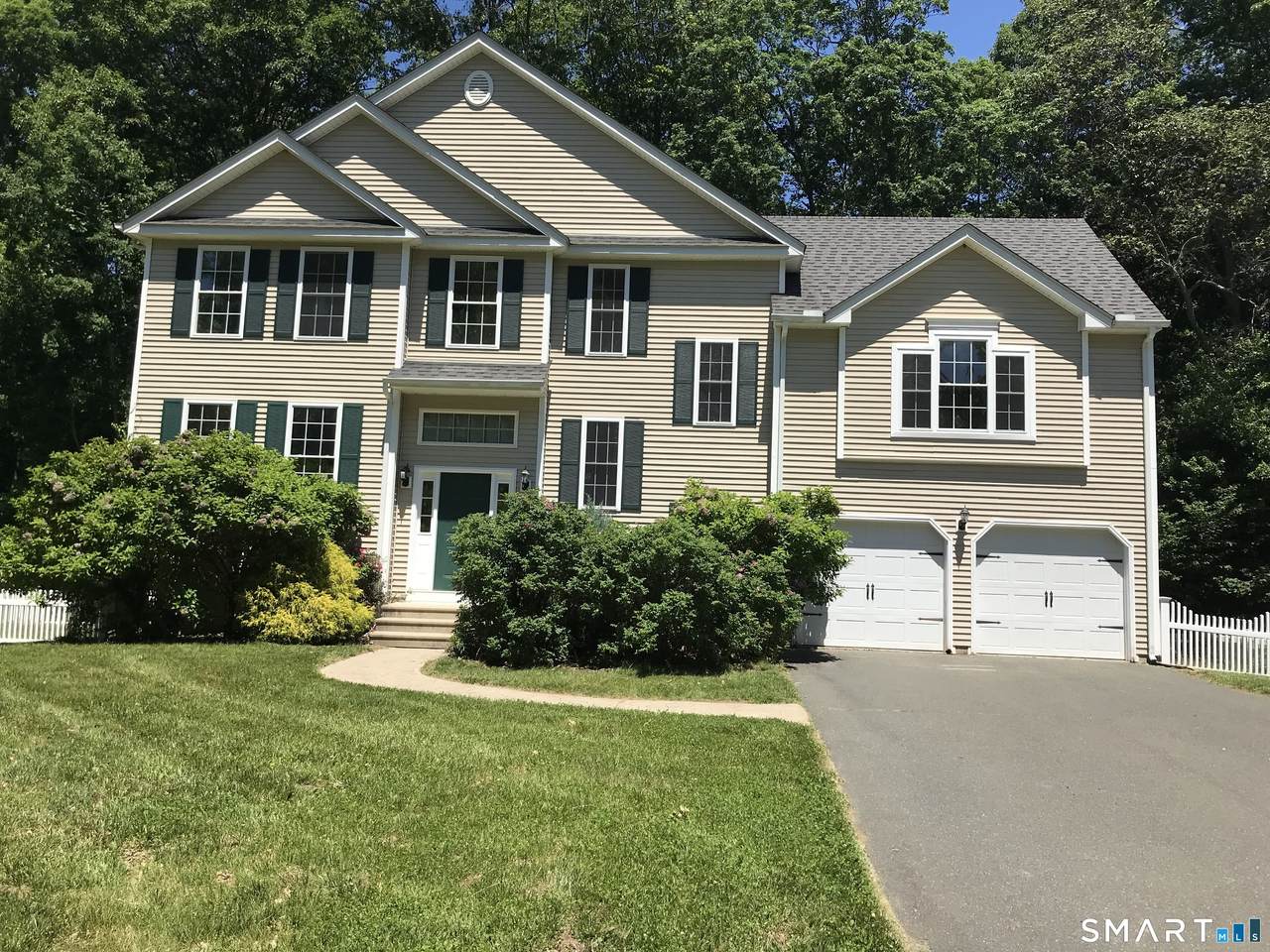 25 Meg Way - Photo 1
