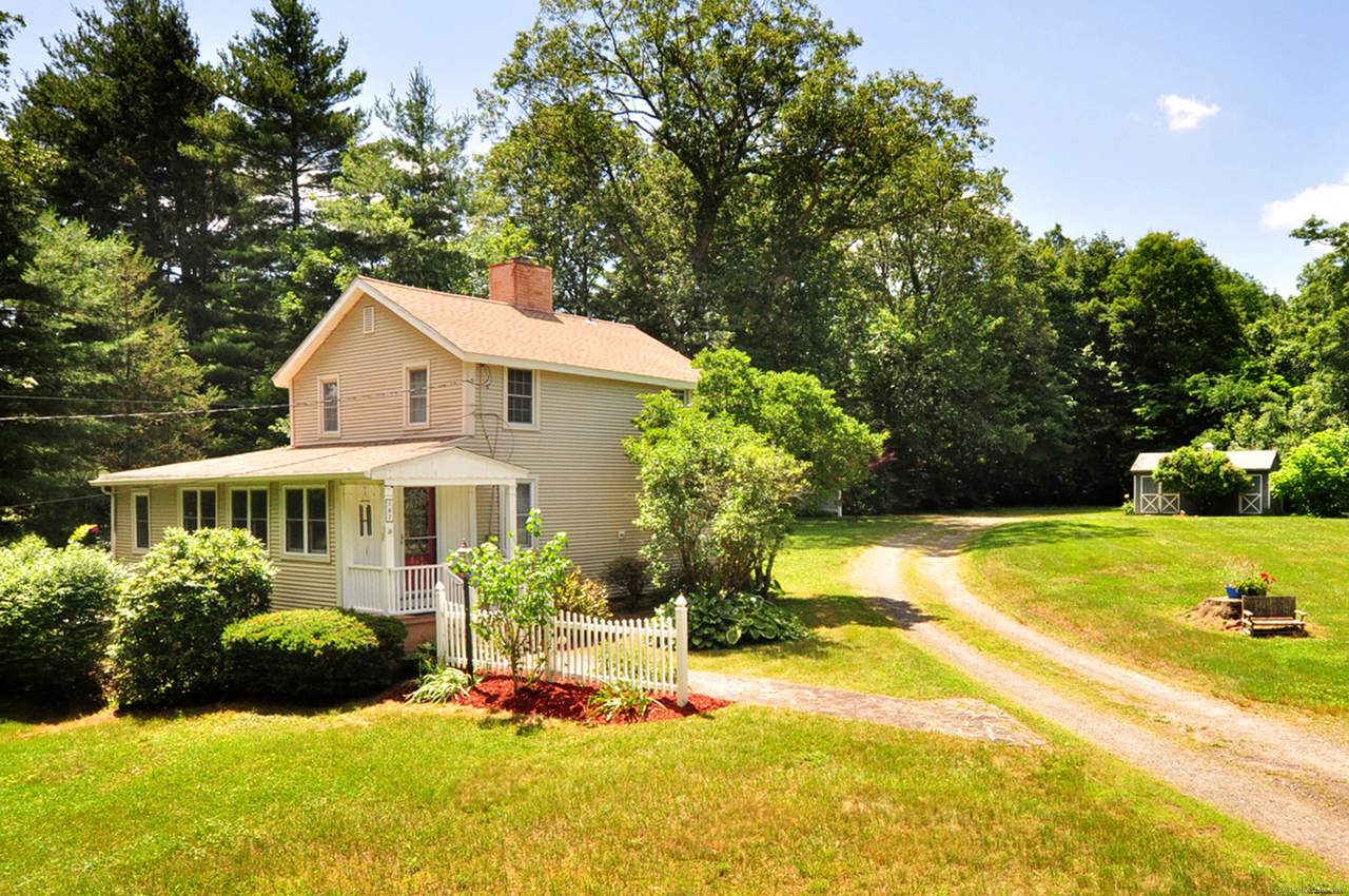 497 Old Field Road - Photo 1