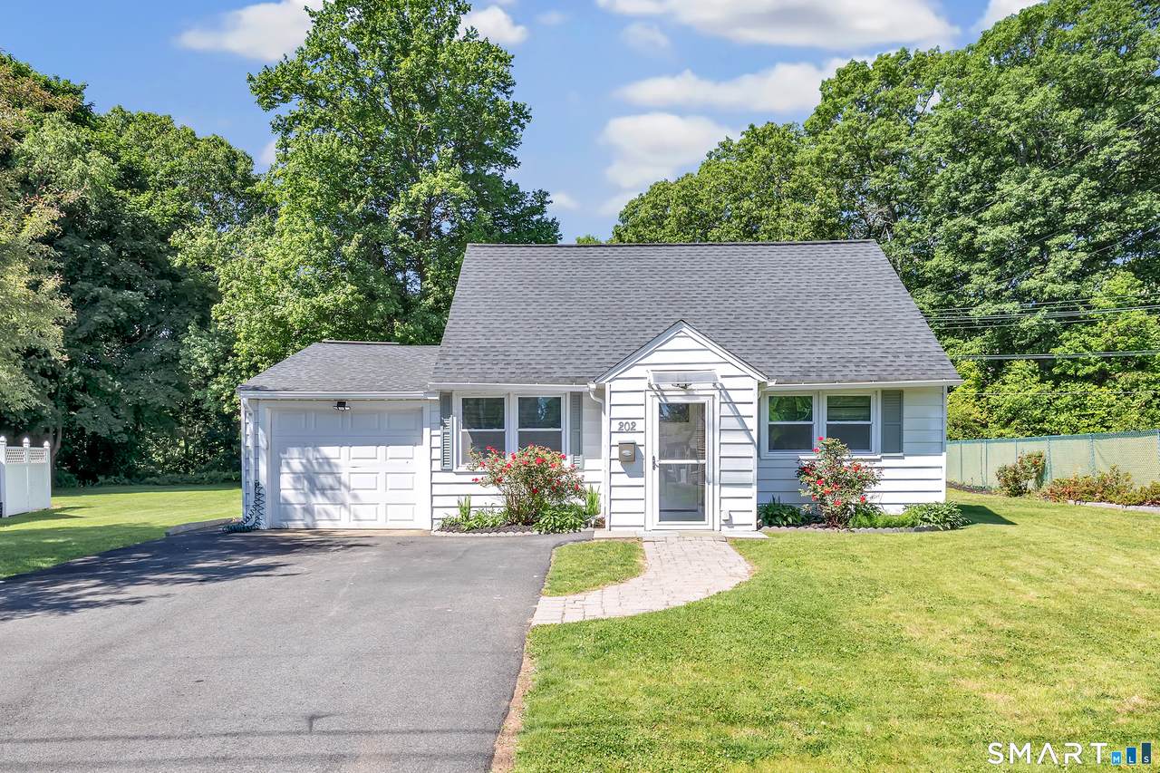 202 Glen Hills Road - Photo 1