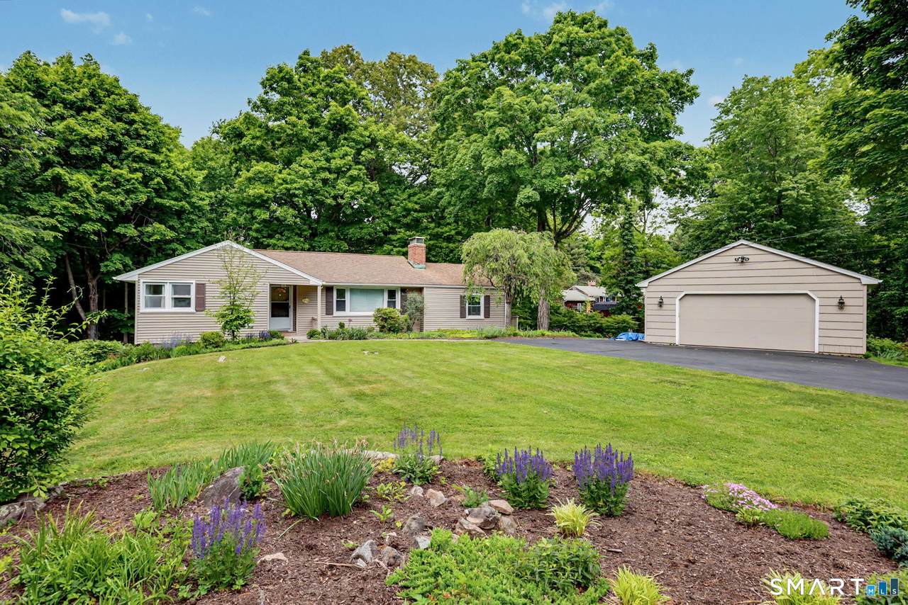 27 Apple Lane - Photo 1