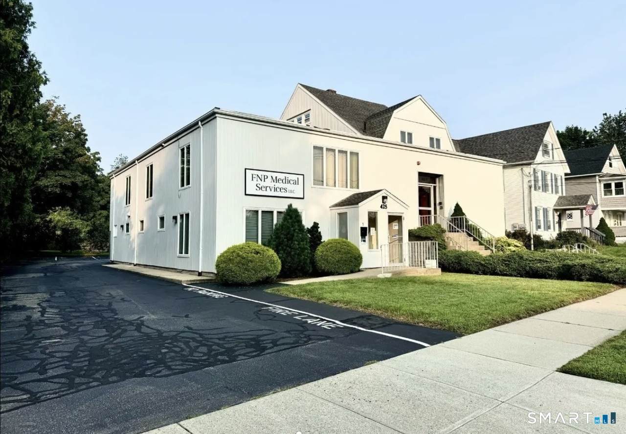 425 Montauk Avenue - Photo 1