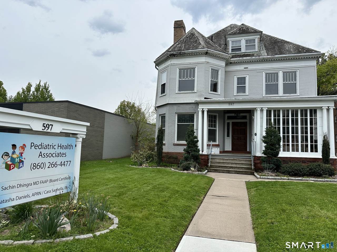597 Farmington Avenue - Photo 1